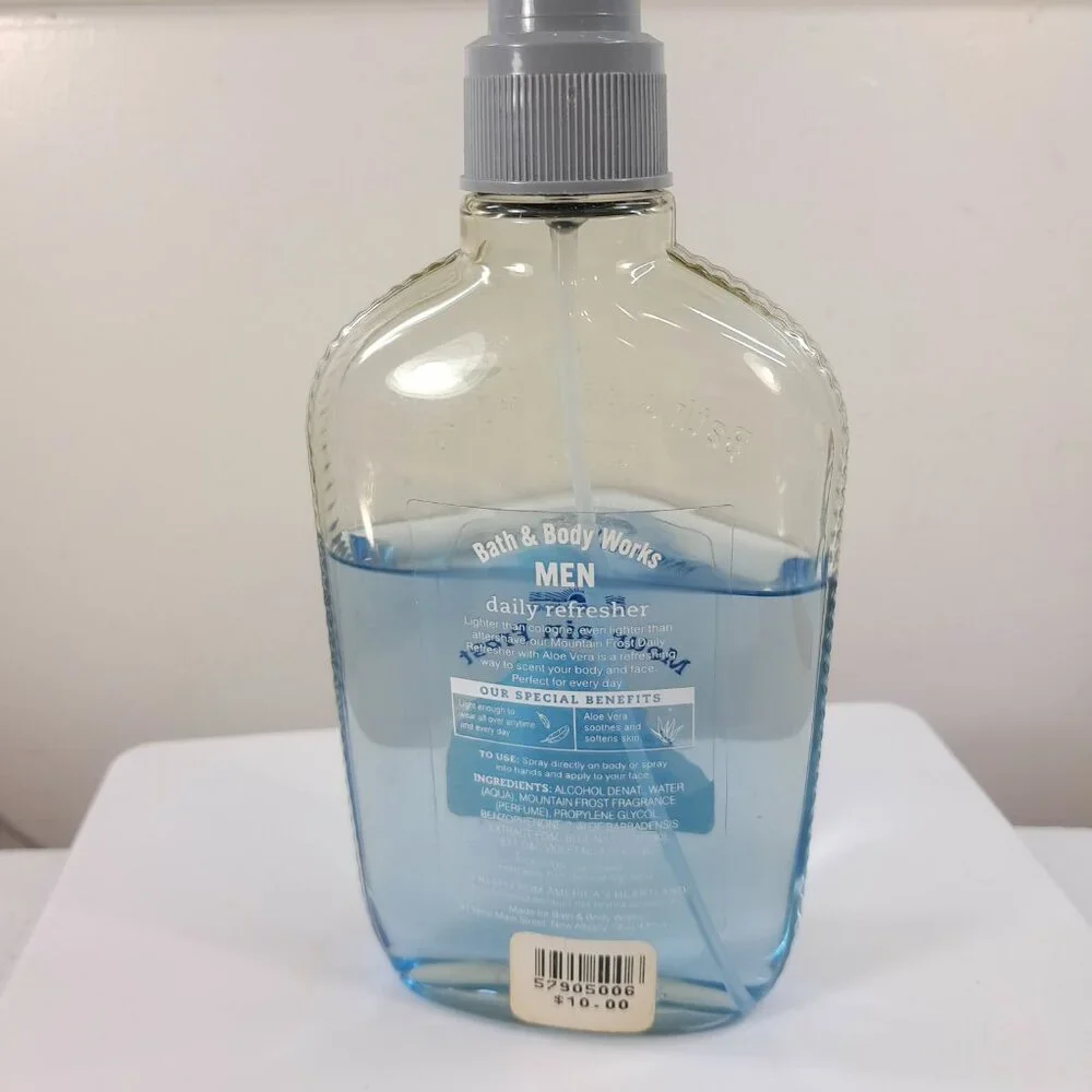Bath & Body Works‎ Men Mountain Frost Daily Refresher spray 8 Oz Vintage READ